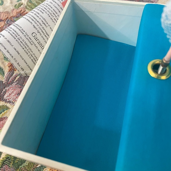 Vintage big eyed girl ballerina Jewelry Box with flowers & butterflies - Picture 12 of 13